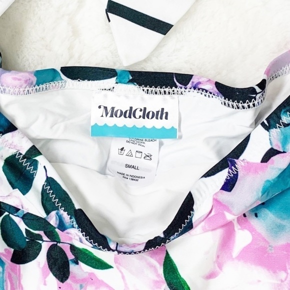 NEW ModCloth Sienna Striped Floral Tie Front One Piece Swimsuit - Picture 5 of 8